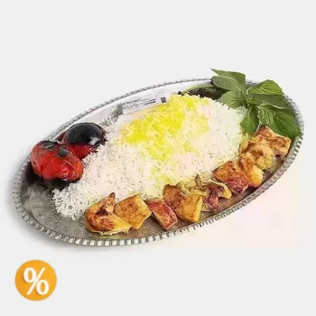 چلو جوجه کباب معمولی (سینه) - یک سیخ جوجه کباب سینه مرغ 180 گرمی، 350 گرم برنج ایرانی، دورچین: دو عدد گوجه کبابی، یک عدد نان لواش، ریحان