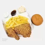 مرغ ۲ تکه سوخاری نرمال - 2 تکه ران مرغ سوخاری، سالاد کلم، سیب زمینی سرخ شده، سس سیر،...