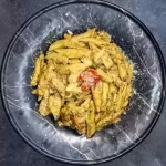 پاستا چیکن پستو کوچک  - پنه، سینه مرغ گریل، قارچ، سس پستو، پنیر پارمسان
