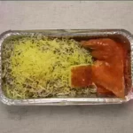 باقالی پلو با ران مرغ سس پز - یک عدد ران مرغ 350 گرمی، 400 گرم باقالی پلو با برنج ایرانی