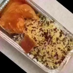 زرشک پلو با ران مرغ سس پز - یک عدد ران مرغ 350 گرمی، 400 گرم زرشک پلو با برنج ایرانی