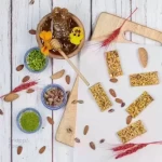 شیرینی تخت عسلی مغزدار 500 گرم - تهیه شده از عسل و آجیل 