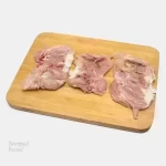 مغز ران مرغ بدون استخوان 1 کیلوگرم - مناسب گریل، سوخاری یا پخت به صورت سس پز،
ارایه به صورت خرد...