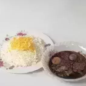 تهیه غذای سلطانی-چلو خورشت